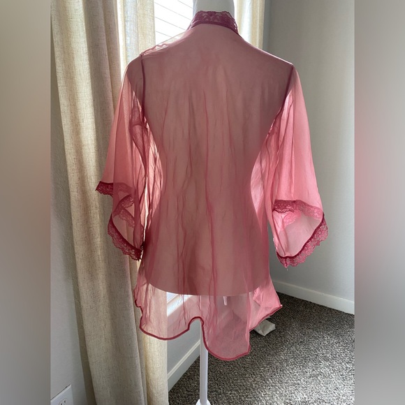 Vintage 1970s Pink Kimono - Picture 2 of 5